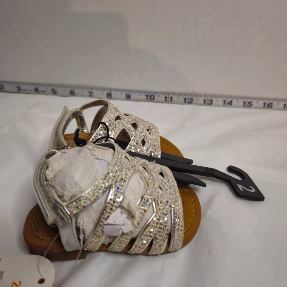 WONDER NATION BABY GIRL SEQUENCE SANDALS SIZE 2 - Picture 4 of 5